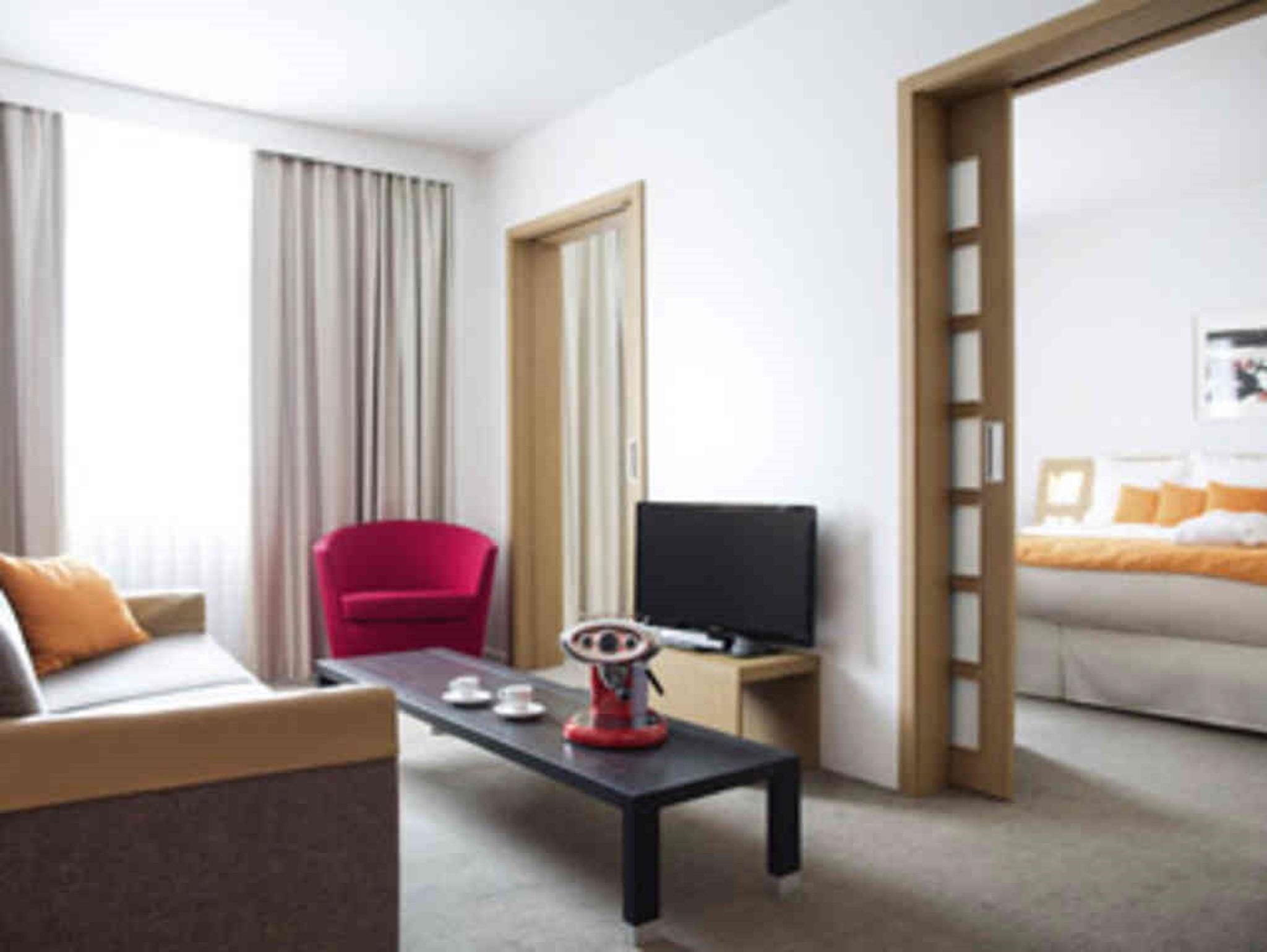 Novotel Bucharest City Centre Exterior foto