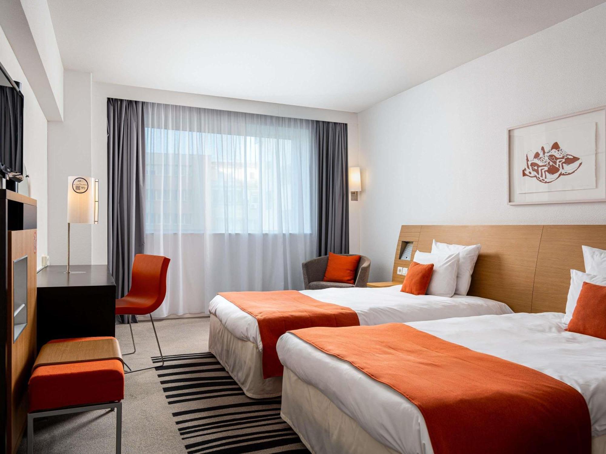 Novotel Bucharest City Centre Exterior foto