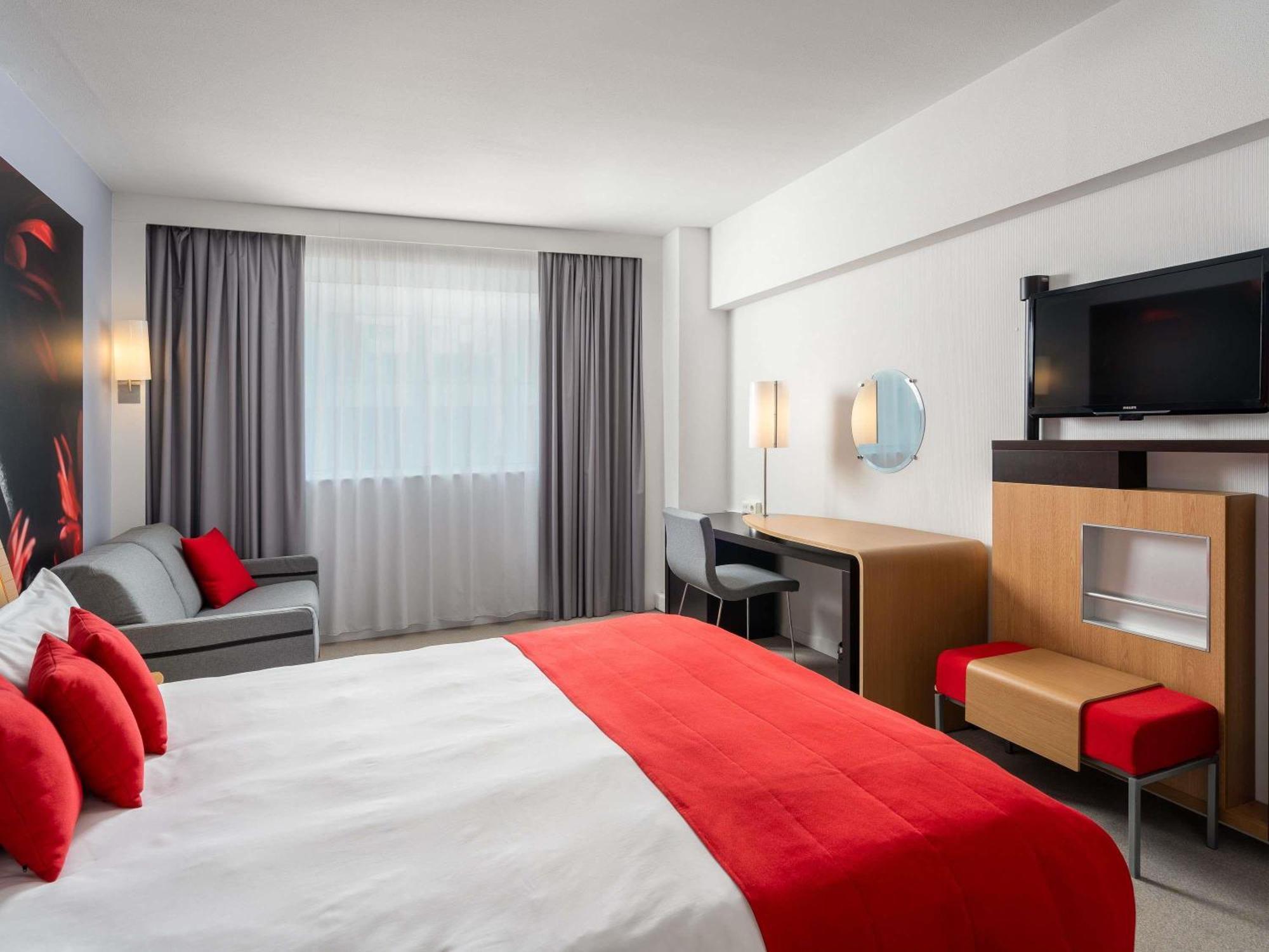 Novotel Bucharest City Centre Exterior foto