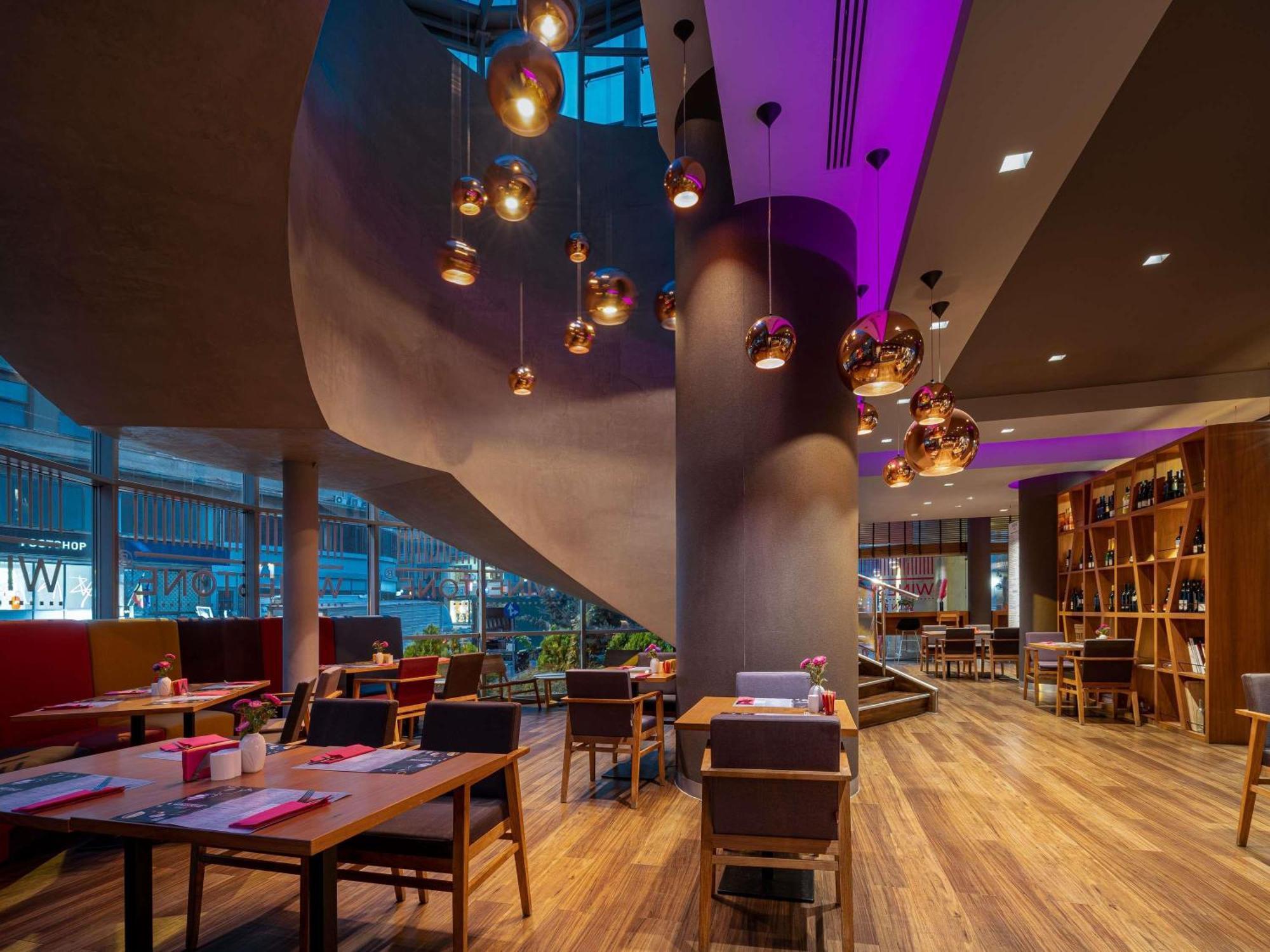 Novotel Bucharest City Centre Exterior foto