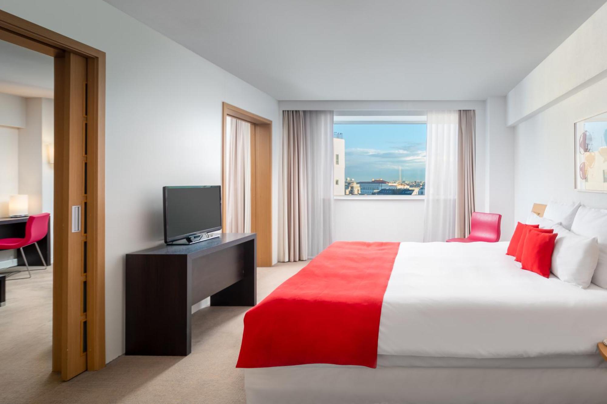 Novotel Bucharest City Centre Exterior foto